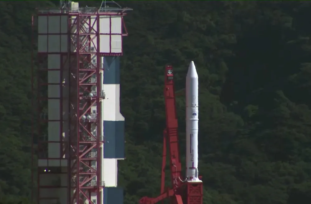 Tạm hoãn phóng tên lửa đưa vệ tinh NanoDragon vào vũ trụ ảnh 1