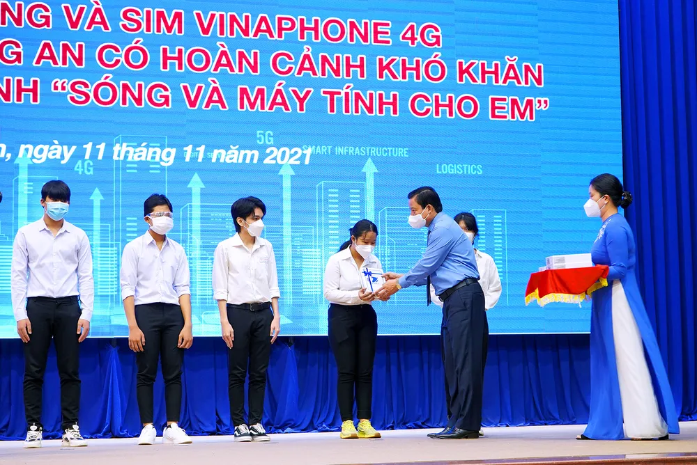 VNPT hoàn thành “mục tiêu kép” với nhiều dấu ấn trong năm 2021 ảnh 3