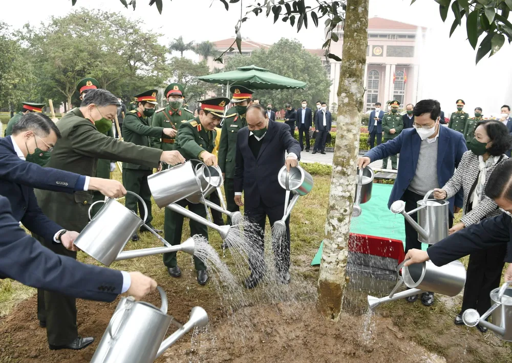 Chủ tịch nước: Kiên quyết, kiên trì bảo vệ độc lập chủ quyền, thống nhất toàn vẹn lãnh thổ Tổ quốc ảnh 5