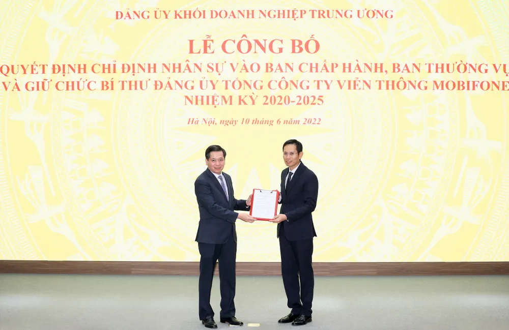 Ông Nguyễn Hồng Hiển làm Chủ tịch HĐTV MobiFone ảnh 2