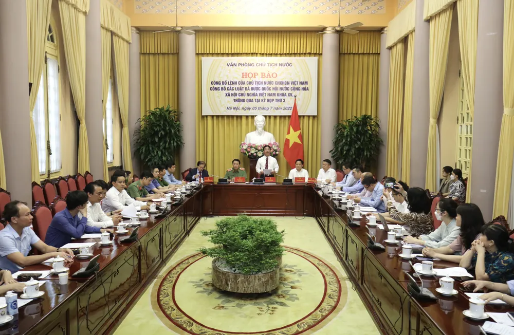 Công bố Lệnh của Chủ tịch nước về 5 luật vừa được Quốc hội thông qua ảnh 1 Công bố Lệnh của Chủ tịch nước về 5 luật vừa được Quốc hội thông qua ảnh 1