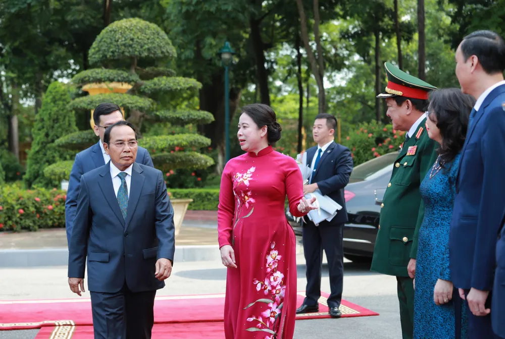 Lễ đón Phó Chủ tịch nước Lào Bounthong Chitmany thăm chính thức Việt Nam ảnh 1