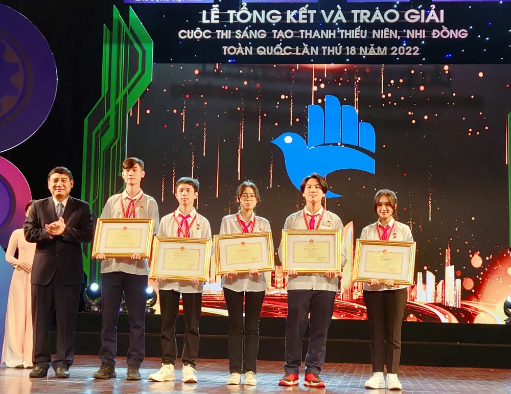 106 đề tài đoạt Giải Sáng tạo thanh thiếu niên, nhi đồng toàn quốc lần thứ 18 ảnh 1