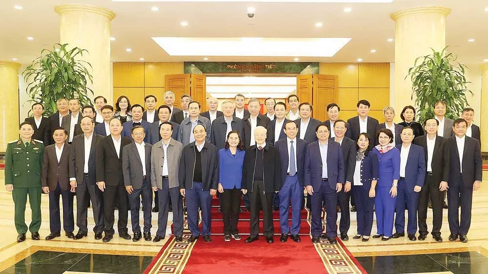 Bộ Chính trị thống nhất ban hành Nghị quyết về phương hướng, nhiệm vụ phát triển TPHCM đến 2030, tầm nhìn 2045 ảnh 1