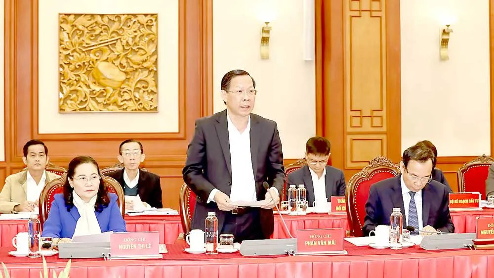 Bộ Chính trị thống nhất ban hành Nghị quyết về phương hướng, nhiệm vụ phát triển TPHCM đến 2030, tầm nhìn 2045 ảnh 4