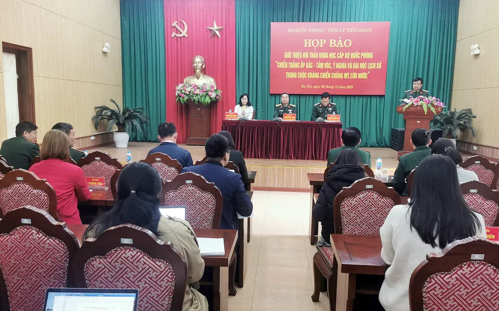 Quang cảnh cuộc họp báo. Ảnh: TRẦN BÌNH