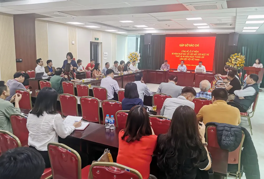 Quang cảnh cuộc gặp mặt báo chí tại trụ sở của VUSTA. Ảnh: TRẦN BÌNH Quang cảnh cuộc gặp mặt báo chí tại trụ sở của VUSTA. Ảnh: TRẦN BÌNH