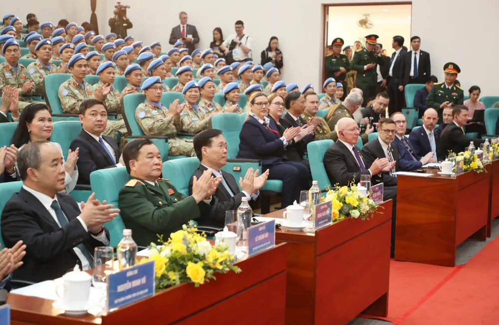 Quang cảnh cuộc giao lưu tại Cục GGHB Việt Nam. Ảnh: QUANG PHÚC