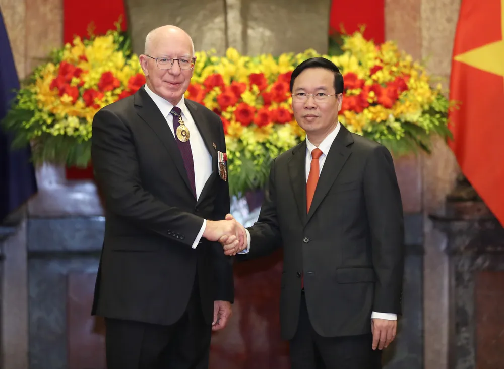 Chủ tịch nước Võ Văn Thưởng và Toàn quyền David Hurley trong Phủ Chủ tịch. Ảnh: QUANG PHÚC