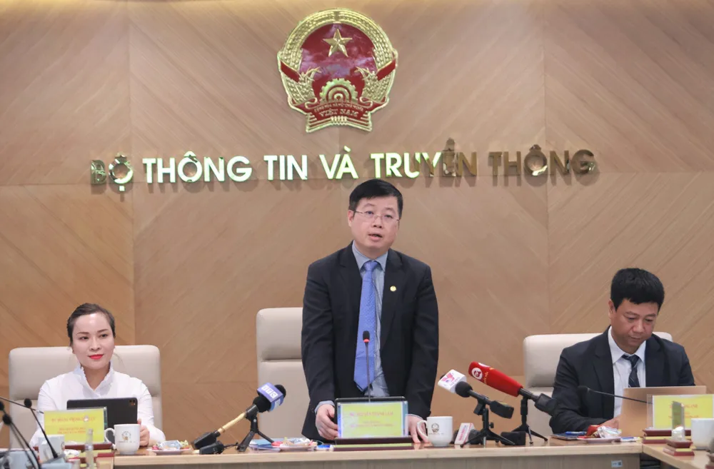 Thứ trưởng Bộ TT-TT Nguyễn Thanh Lâm chủ trì họp báo Thứ trưởng Bộ TT-TT Nguyễn Thanh Lâm chủ trì họp báo