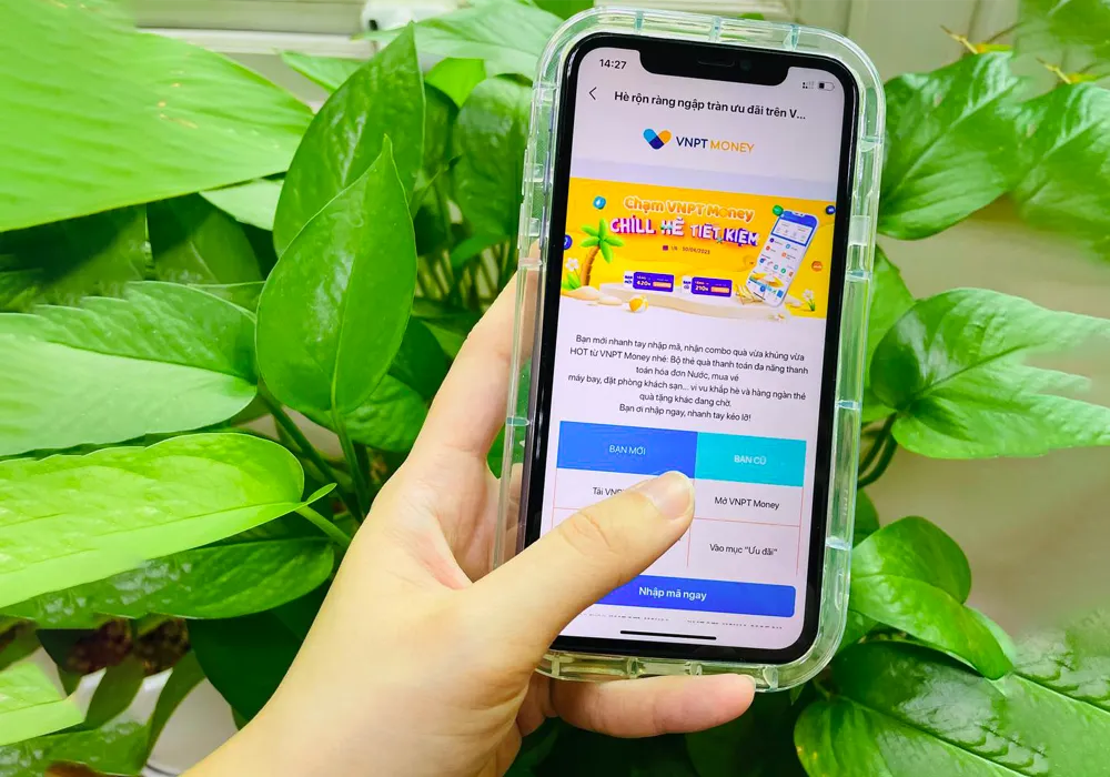 CHẠM VNPT Money - Chill hè tiết kiệm với ưu đãi lên tới 420.000 đồng dành cho khách hàng mới và 210.000 đồng dành cho khách hàng cũ.