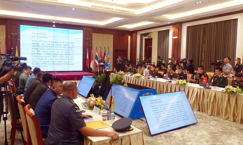 Quang cảnh phiên khai mạc hội nghị. Ảnh: TRẦN BÌNH