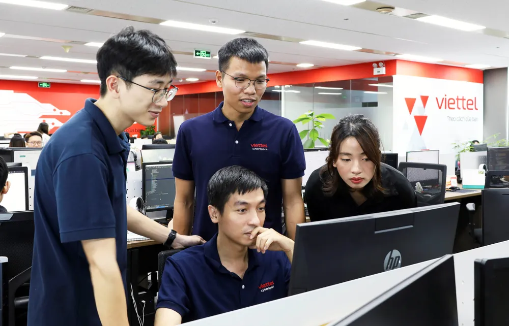 Đội ngũ kỹ sư Viettel đã tham khảo các mô hình tích hợp dữ liệu thành công trên thế giới trong việc xây dựng trợ lý ảo cho ngành tòa án Việt Nam