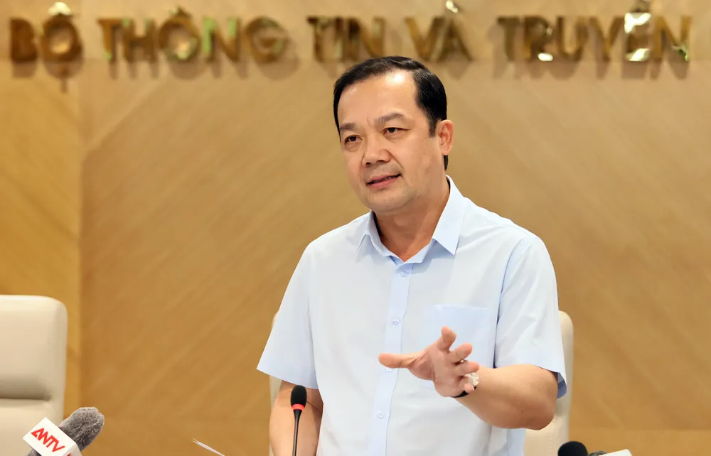 Thứ trưởng Phạm Đức Long phát biểu tại cuộc họp báo