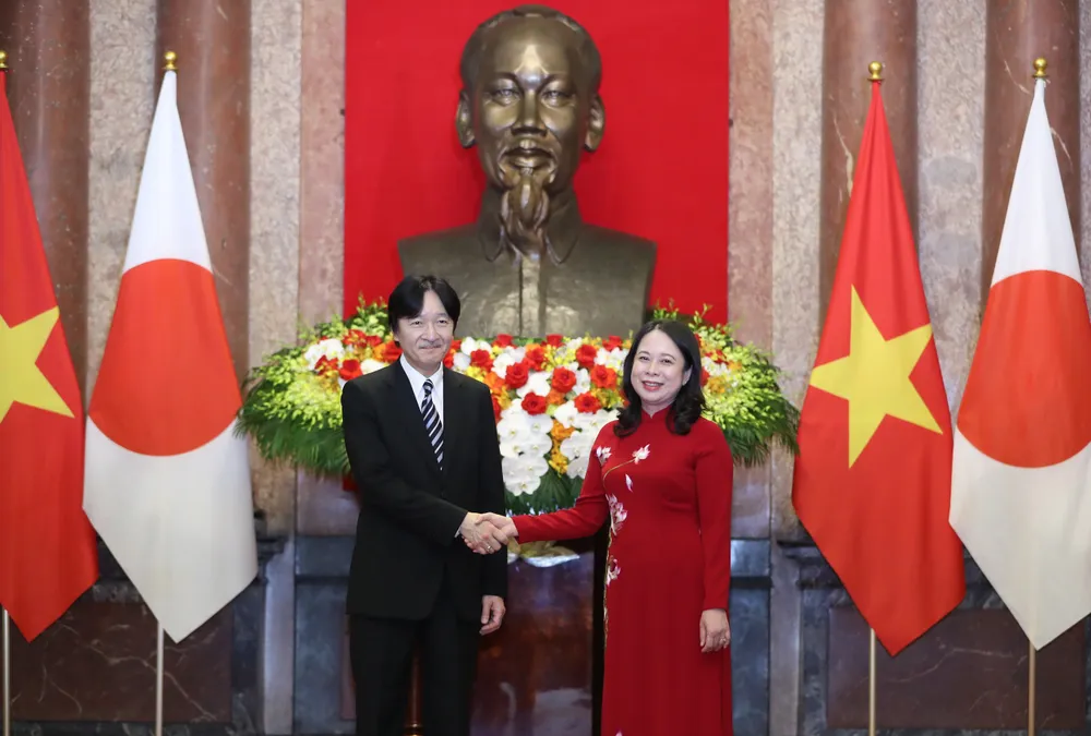 Phó Chủ tịch nước Võ Thị Ánh Xuân và Hoàng Thái tử Akishino trong Phủ Chủ tịch, trước khi bắt đầu hội đàm. Ảnh: QUANG PHÚC