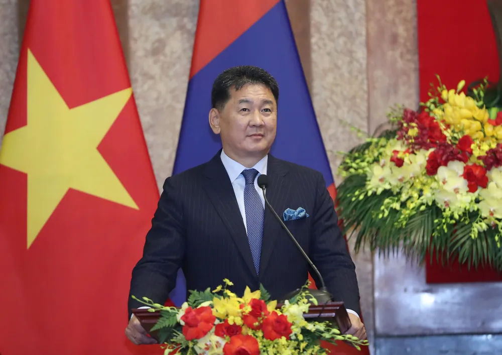 Tổng thống Ukhnaagiin Khurelsukh phát biểu tại cuộc họp báo. Ảnh: QUANG PHÚC Tổng thống Ukhnaagiin Khurelsukh phát biểu tại cuộc họp báo. Ảnh: QUANG PHÚC