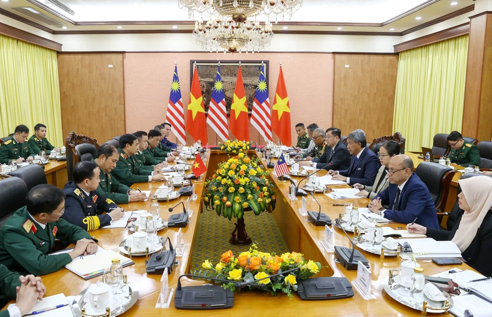 Quang cảnh cuộc hội đàm. Ảnh: VIẾT CHUNG bo-qp-malaysia-tham-vn-3-3864.jpg