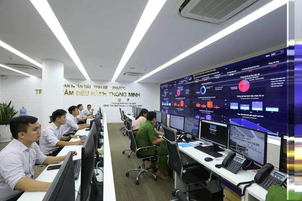 Trung tâm điều hành thông minh (IOC) tỉnh Bình Dương, do VNPT phát triển làm chủ công nghệ IOC Bình phước.jpg