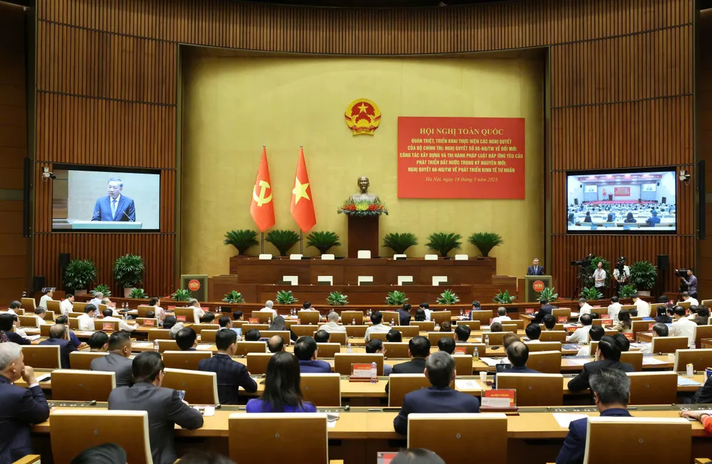 Quang cảnh Hội trường Diên Hồng khi Tổng Bí thư Tô Lâm phát biểu chỉ đạo hội nghị. Ảnh: QUANG PHÚC TBT phat bieu 9.jpg