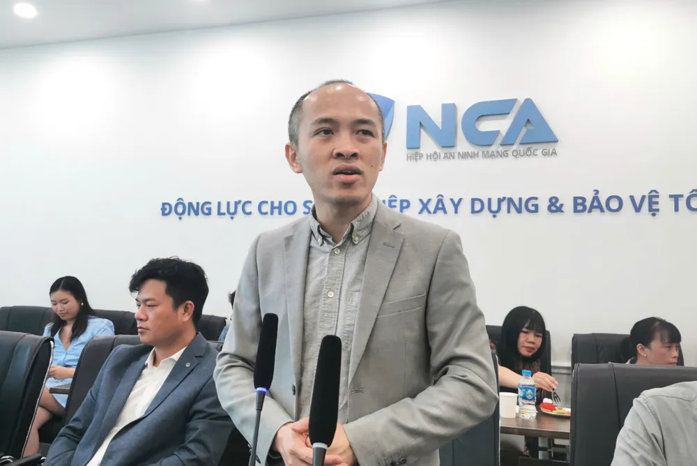 លោក Vu Ngoc Son ប្រធាននាយកដ្ឋានស្រាវជ្រាវបច្ចេកវិទ្យា NCA បាននិយាយនៅក្នុងសិក្ខាសាលា។ Anh toa dam 3.jpg