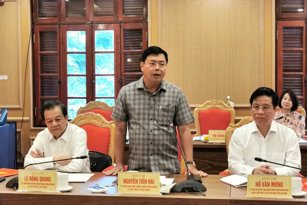 Đồng chí Nguyễn Tiến Hải, Ủy viên Trung ương Đảng, Bí thư Tỉnh ủy Kiên Giang, phát biểu tại cuộc làm việc Anh Ban TGDV TW 3.jpg