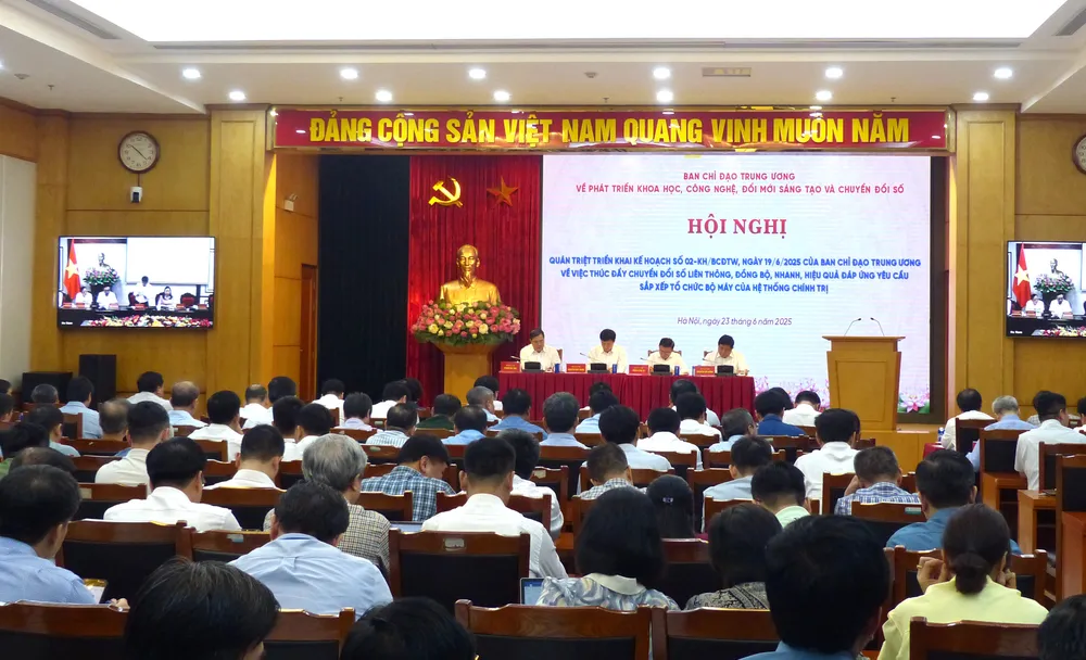 Quang cảnh hội nghị tại điểm cầu chính Văn phòng Trung ương Đảng. Ảnh: TRẦN BÌNH Anh Ban Chi dao 1.JPG