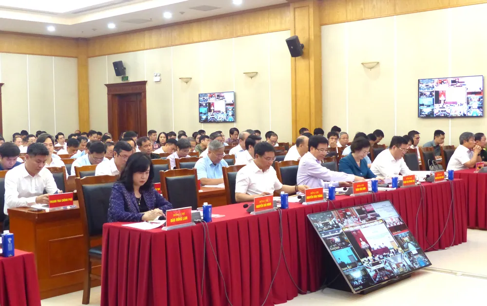 Các đại biểu dự hội nghị tại điểm cầu Văn phòng Trung ương Đảng. Ảnh: TRẦN BÌNH Anh Ban Chi dao 3.JPG