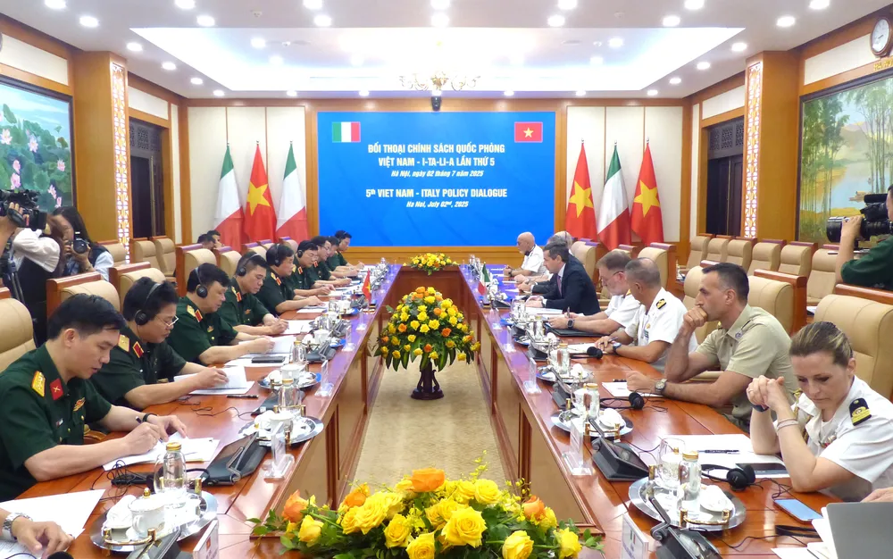 Quang cảnh cuộc đối thoại. Ảnh: TRẦN BÌNH Anh Doi thoai QP Viet Nam - Italia 2.JPG