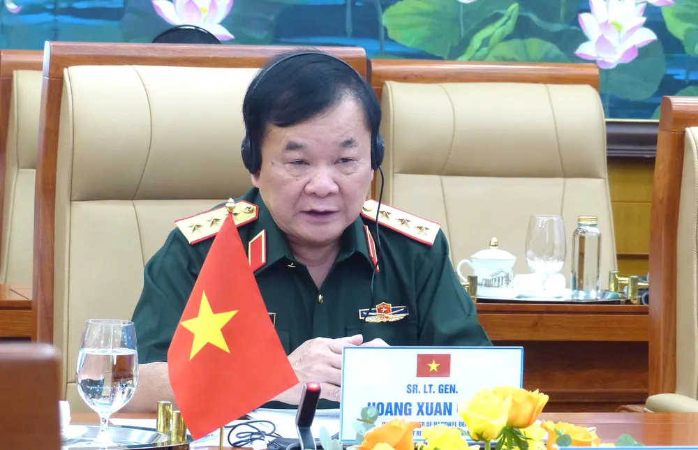 Thượng tướng Hoàng Xuân Chiến phát biểu tại đối thoại. Ảnh: TRẦN BÌNH Anh Doi thoai QP Viet Nam - Italia 4.JPG