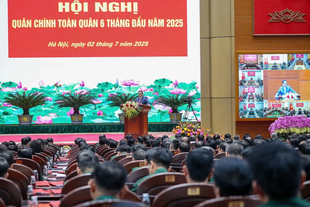 Quang cảnh hội nghị. Ảnh: VIẾT CHUNG Anh HN Quan chinh BQP 4.jpg