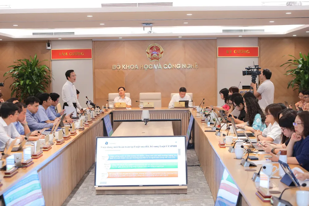مؤتمر المؤتمر الصحفي Hop bao Bo KHCN 1.jpg