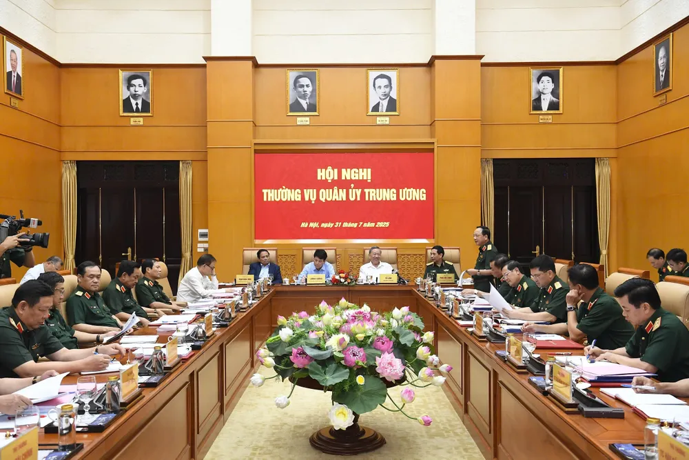 Quang cảnh hội nghị. Ảnh: VIẾT CHUNG Hop Thuong vu Quan uy TW 2.jpg