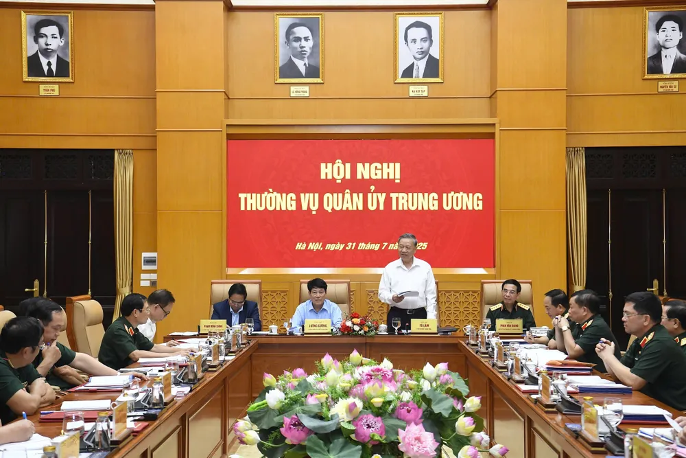 Tổng Bí thư Tô Lâm kết luận hội nghị. Ảnh: VIẾT CHUNG Hop Thuong vu Quan uy TW 3.jpg