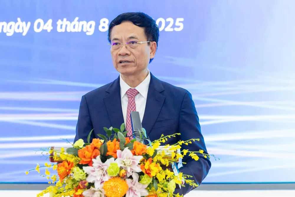 Bộ trưởng Nguyễn Mạnh Hùng phát biểu tại sự kiện Bo truong Nguyen Manh Hung.jpg