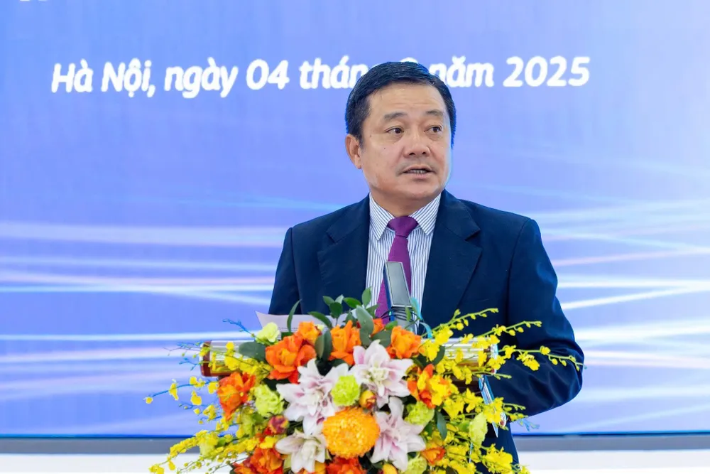 Tổng Giám đốc VNPT Huỳnh Quang Liêm phát biểu tại sự kiện Huynh Quang Liem VNPT.jpg