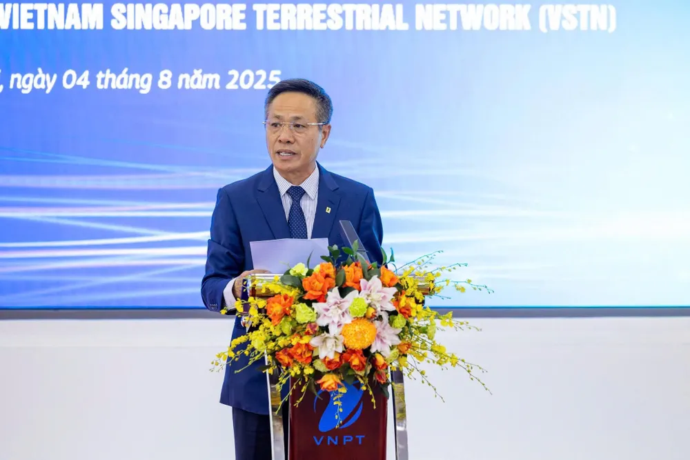 Chủ tịch Hội đồng thành viên Tập đoàn VNPT Tô Dũng Thái phát biểu tại buổi lễ To Dung Thai - VNPT.jpg