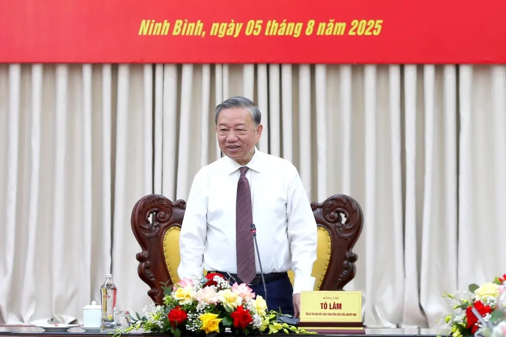 Tổng Bí thư Tô Lâm phát biểu tại buổi làm việc. Ảnh: VIẾT CHUNG TBT tham Quan doan 12 BQP 10.jpg