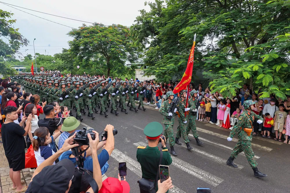 Anh Tong cuc Chinh tri kiem tra hop luyen 16.jpg