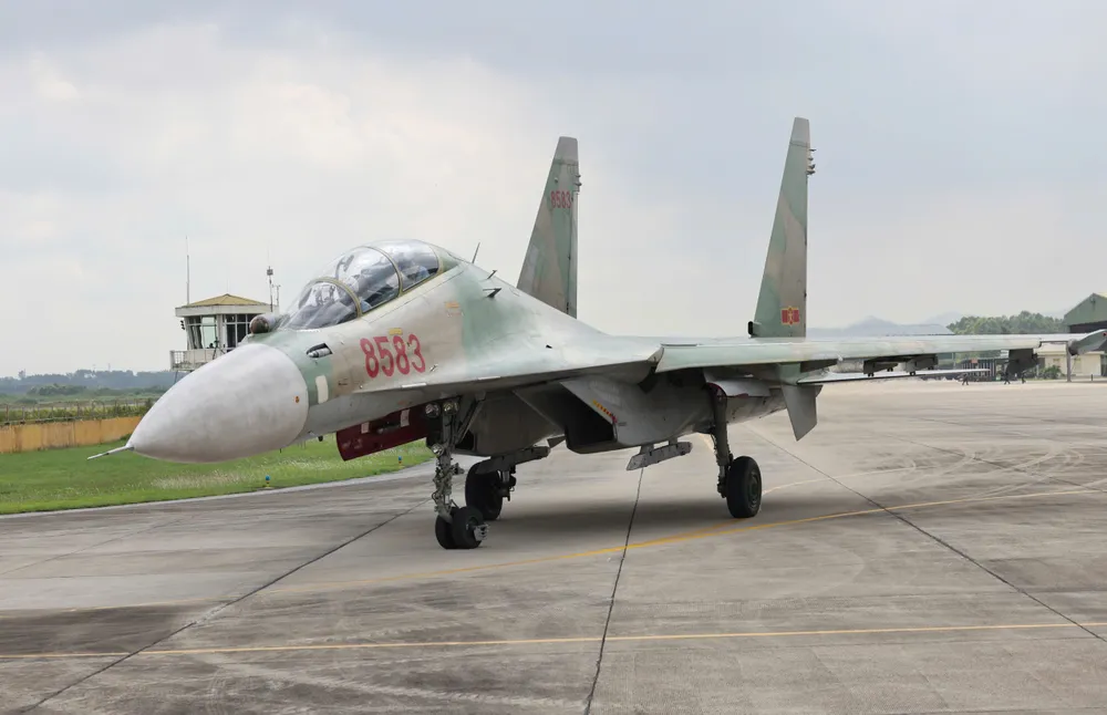 Anh may bay Su 6.jpg