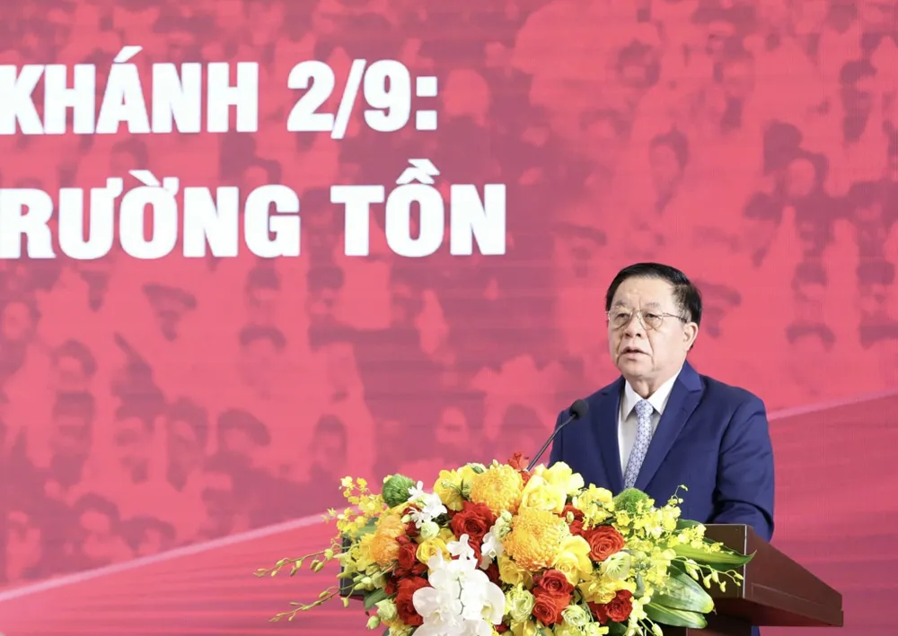 Đồng chí Nguyễn Trọng Nghĩa phát biểu khai mạc hội thảo Anh Hoi thao CM Thang Tam 2.jpg