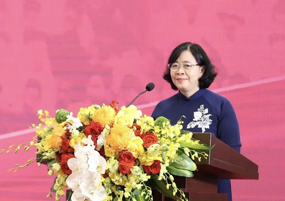 Bí thư Thành ủy Hà Nội Bùi Thị Minh Hoài phát biểu tại hội thảo Anh Hoi thao CM Thang Tam 5.jpg