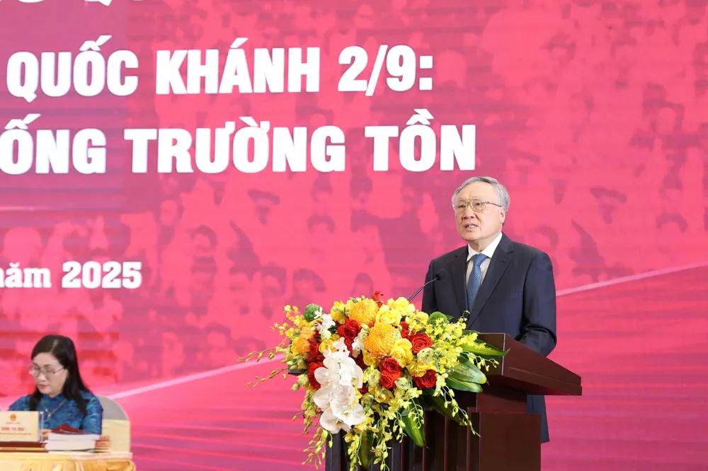 Phó Thủ tướng Thường trực Nguyễn Hòa Bình phát biểu tại hội thảo Anh Hoi thao CM Thang Tam 6.jpg