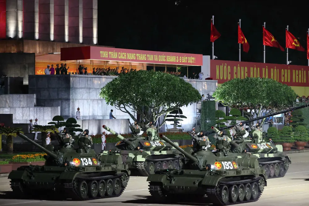 Xe quan su 11.jpg