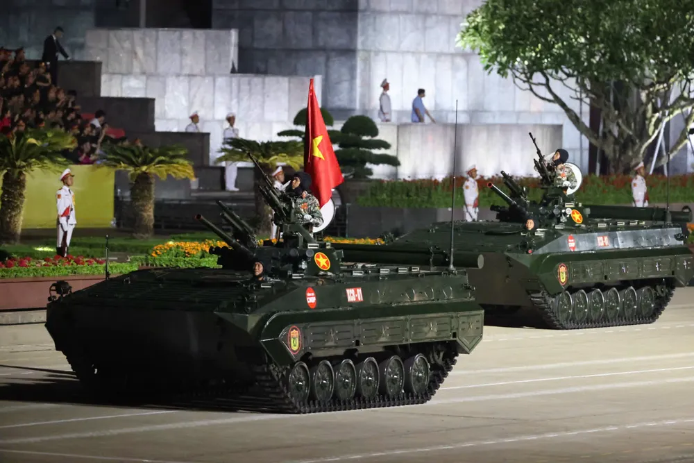 Xe quan su 13.jpg