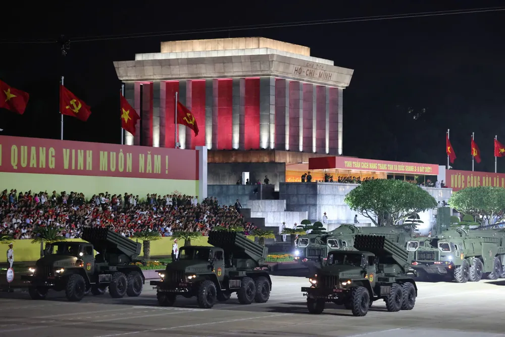 Xe quan su 16.jpg