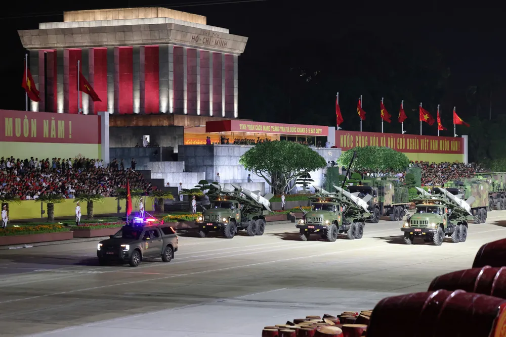 Xe quan su 2.jpg