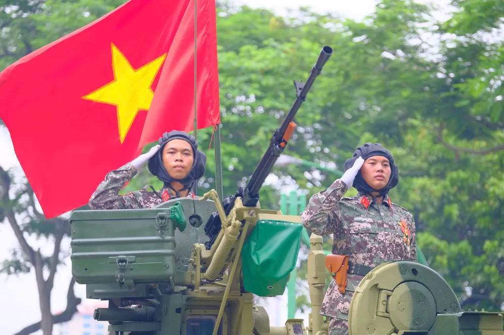 Anh xe tang - phao 4.jpg