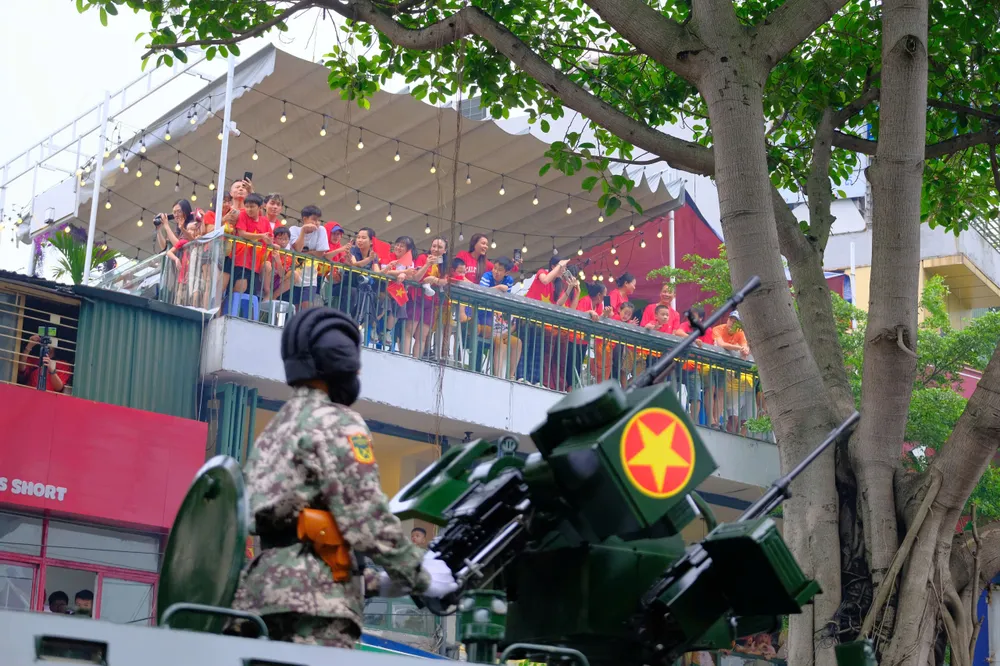 Anh xe tang - phao 6.jpg