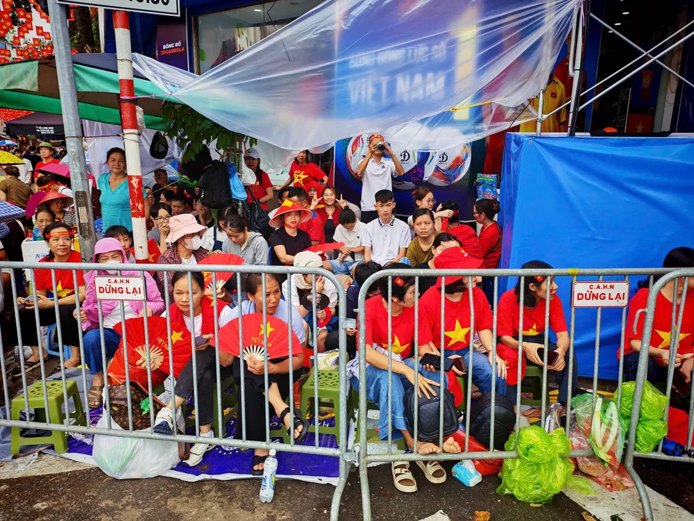 Duong pho 13.jpg