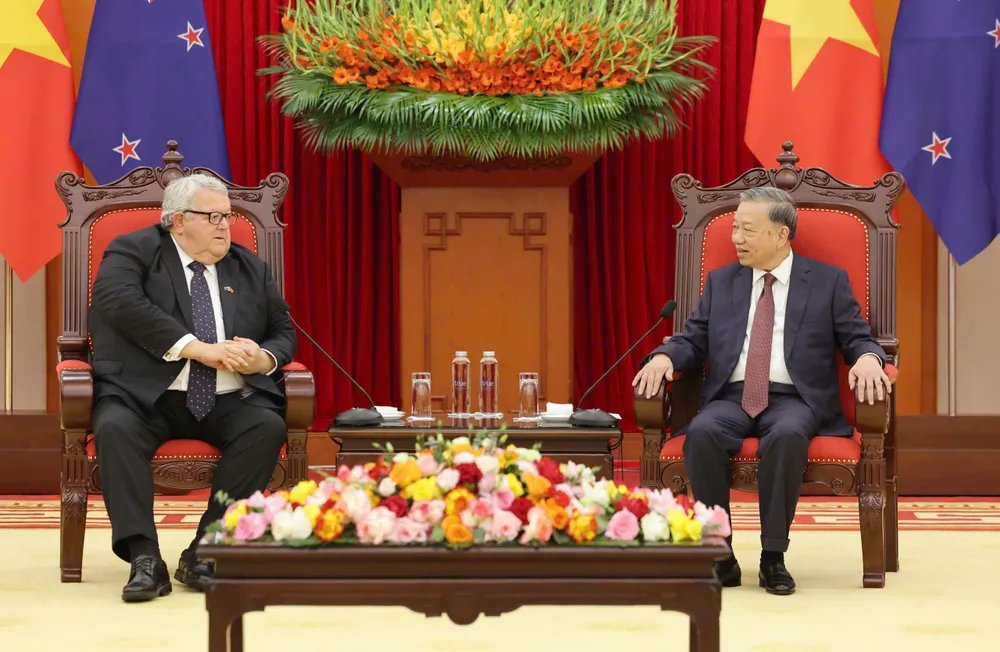 Tổng Bí thư Tô Lâm và Chủ tịch Quốc hội Gerry Brownlee trao đổi các vấn đề cùng quan tâm. Ảnh: QUANG PHÚC A TBT tiep New Zealand 4.jpg